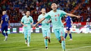 世界杯历史上首次出现捂嘴红牌的影响与分析